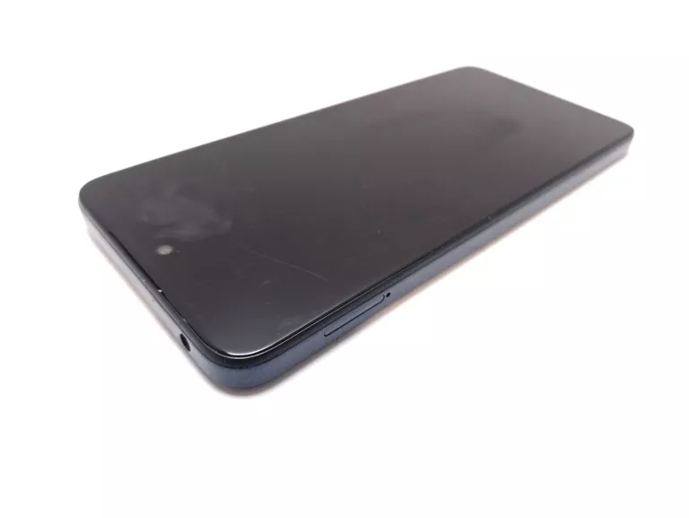 telefon-motorola-moto-e15-264gb-dual-sim-granatowy-kod-producenta-pb6s0013fr