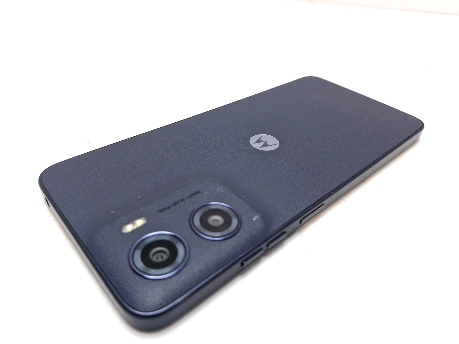 telefon-motorola-moto-e15-264gb-dual-sim-granatowy-przekatna-ekranu-667