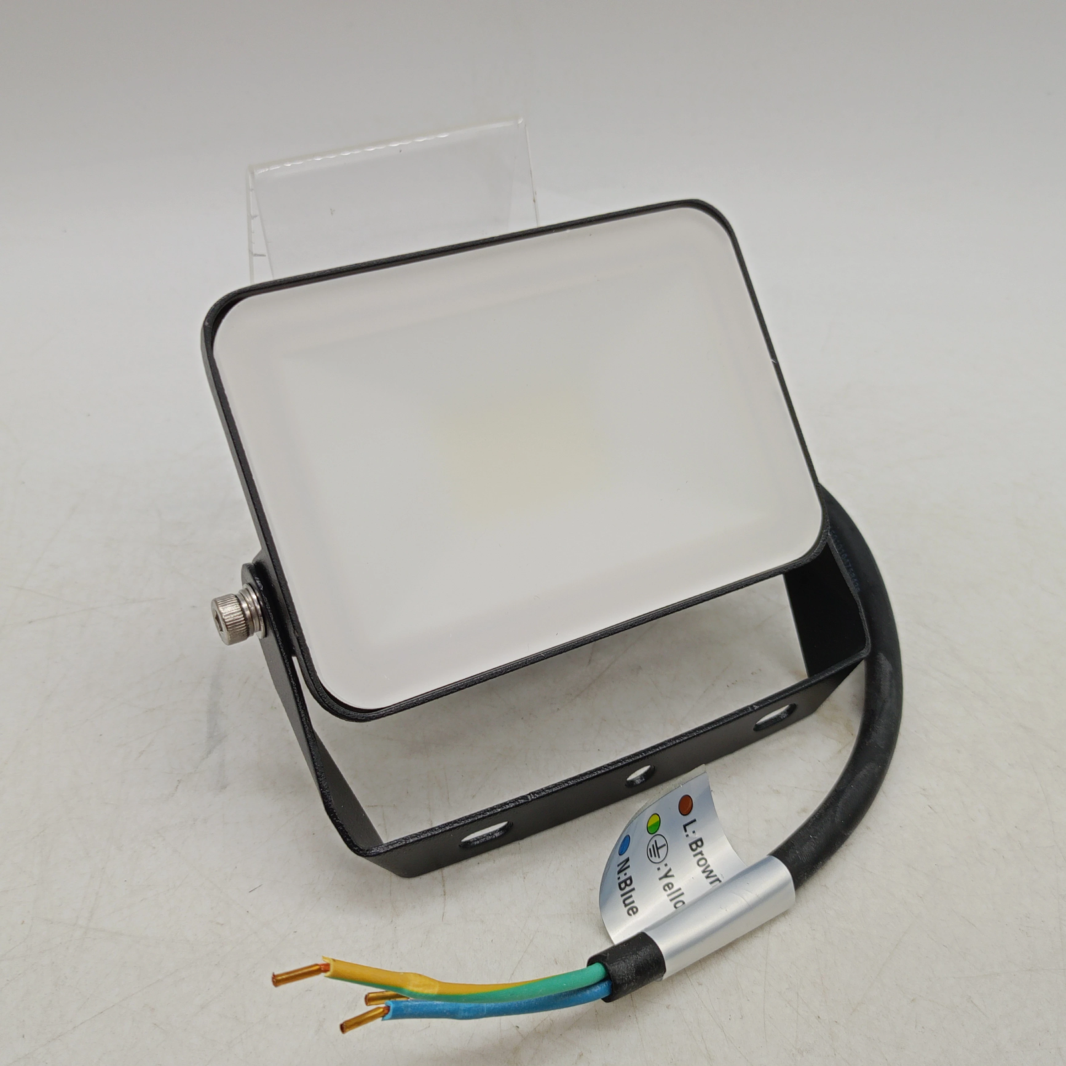 naswietlacz-kde-led-flood-935-lumen-ean-gtin-5907085060088