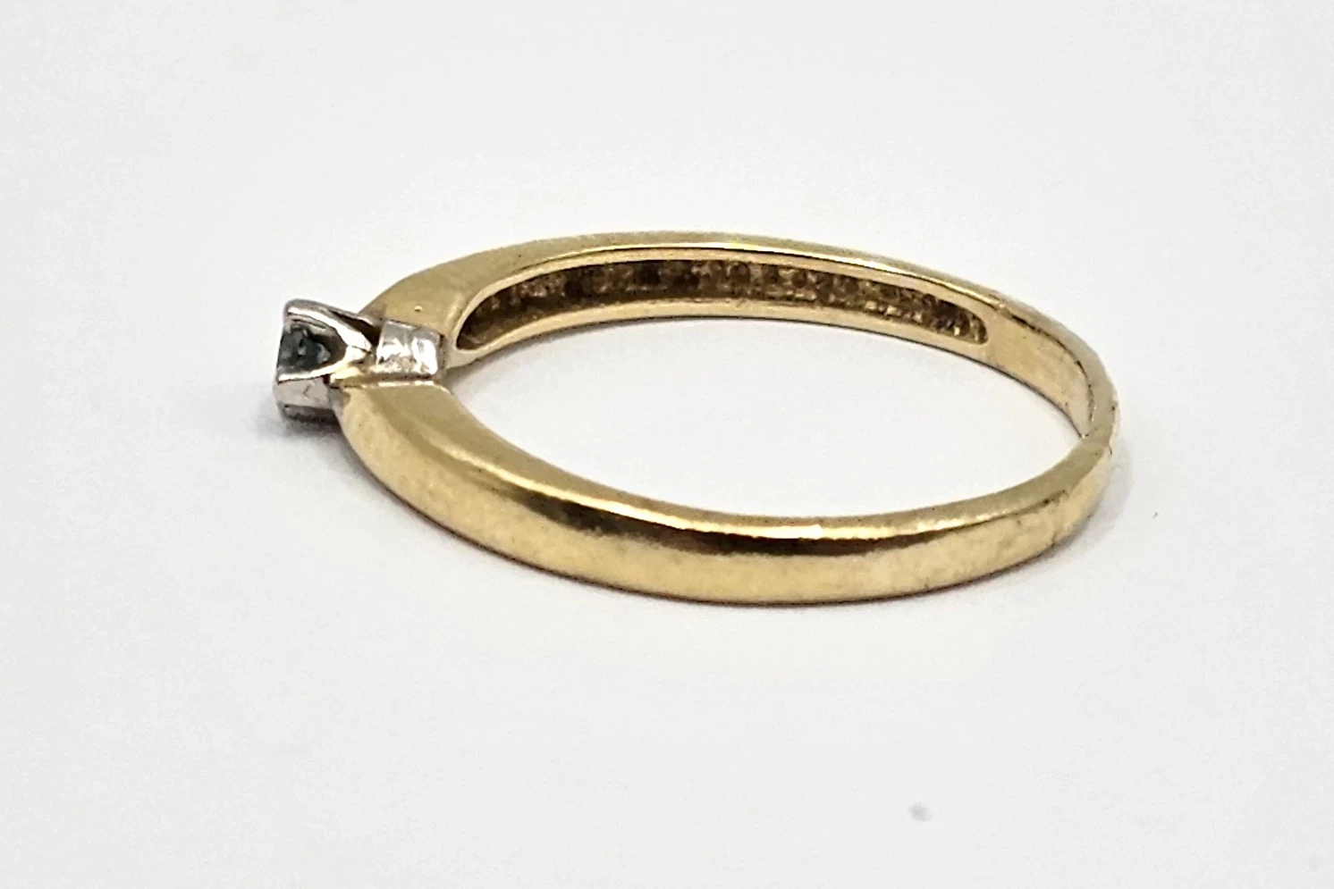 zloty-pierscionek-126g-585-r8-material-15835-2