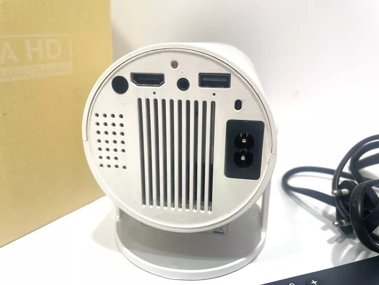 projektor-lcd-bialy-pudelkopilot-ean-gtin-5901968239202