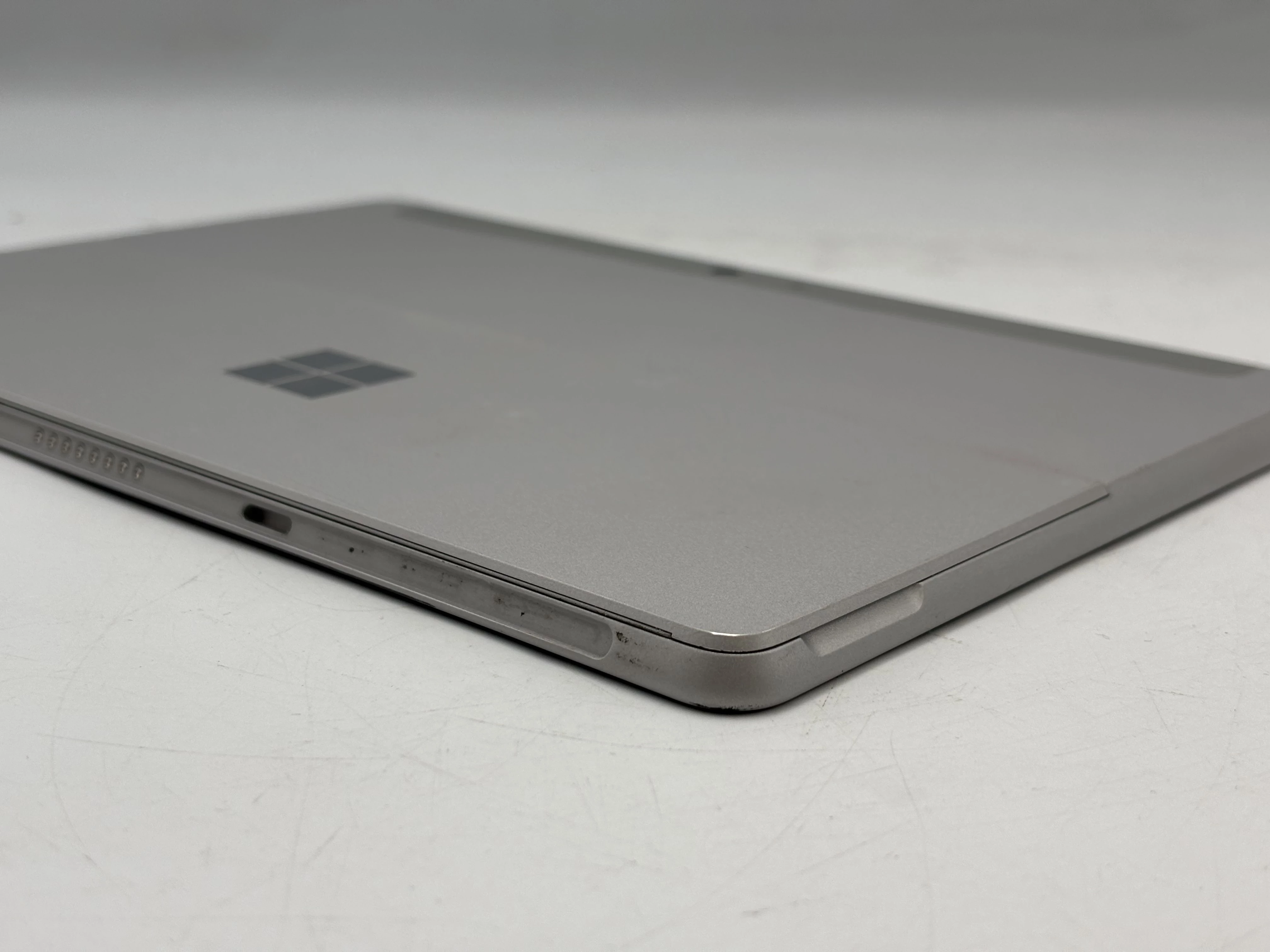 laptop-microsoft-surface-go-3-105-intel-pentium-gold-4-gb-64-gb-szary-stan-11323-2