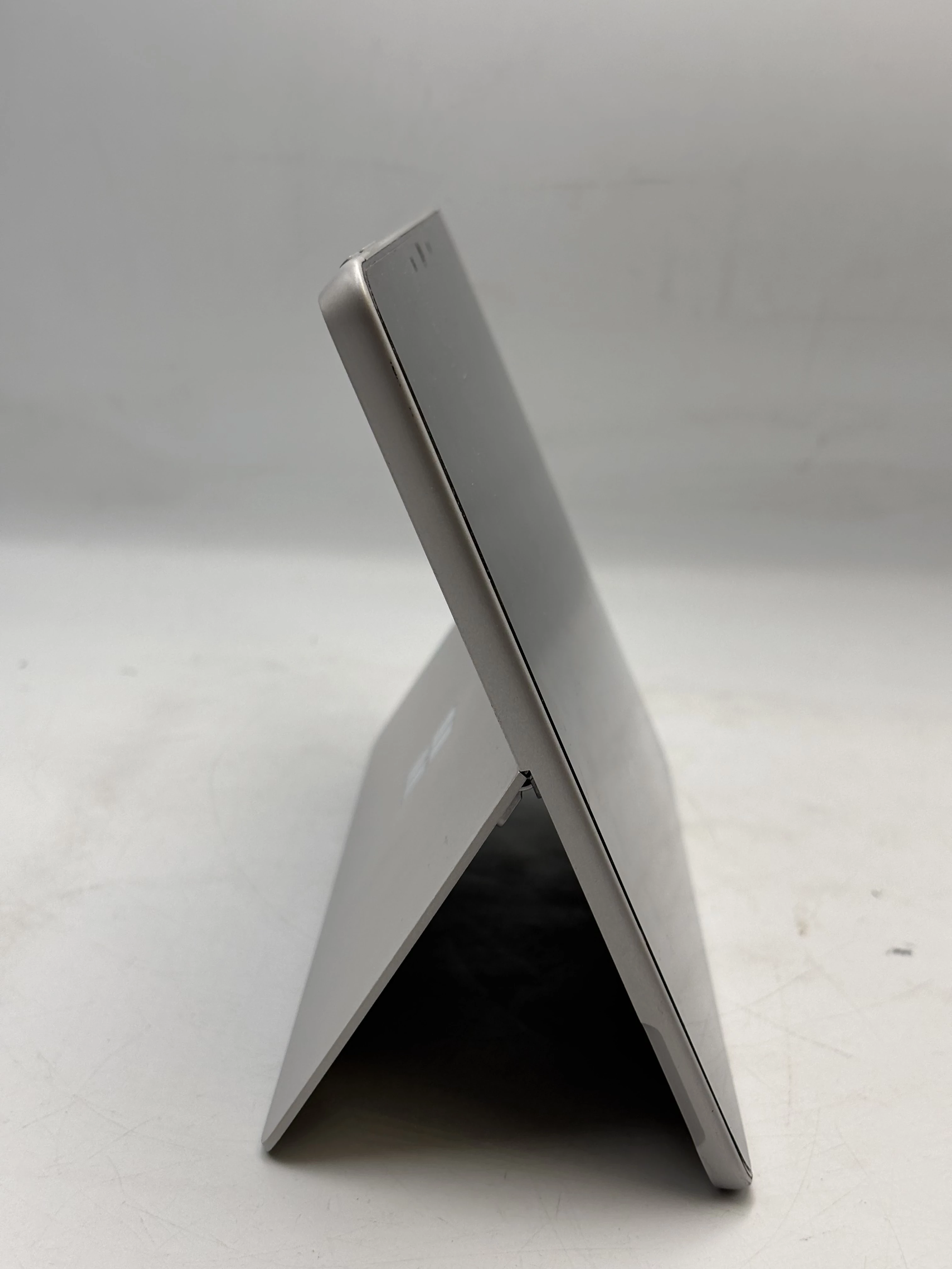 laptop-microsoft-surface-go-3-105-intel-pentium-gold-4-gb-64-gb-szary-seria-procesora-4366-1713524