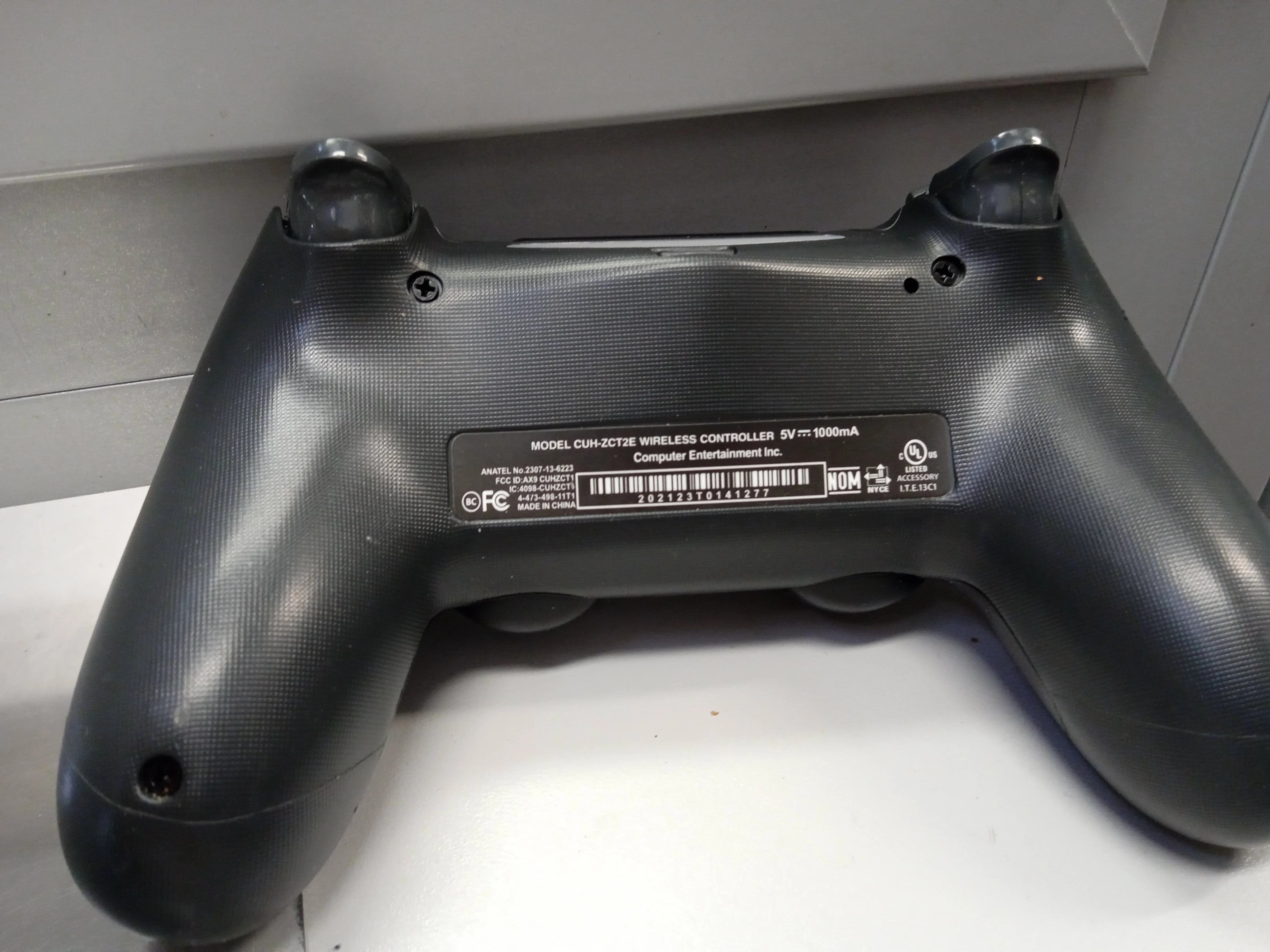 pad-bezprzewodowy-do-ps4-sony-czarny-ean-gtin-5901484364365