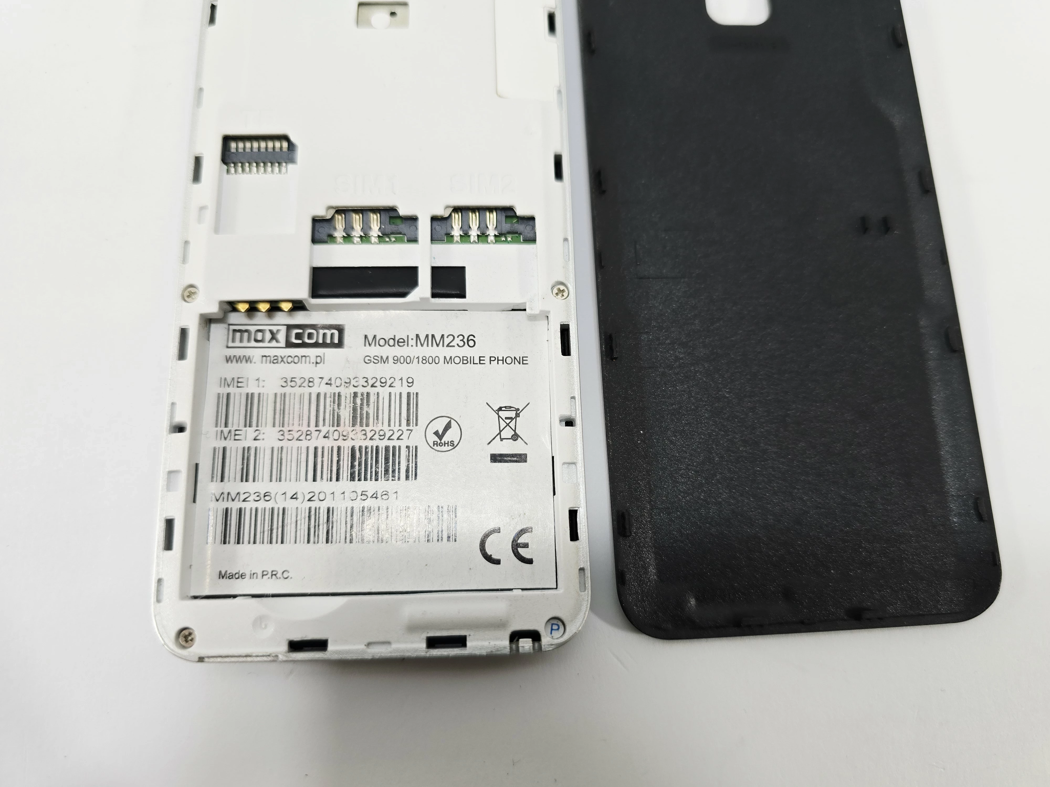 telefon-komorkowy-maxcom-mm236-czarny-system-operacyjny-4388-2