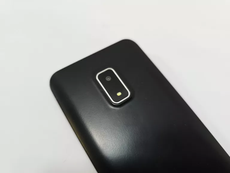 telefon-komorkowy-maxcom-mm236-czarny-wbudowana-pamiec-202869-214201