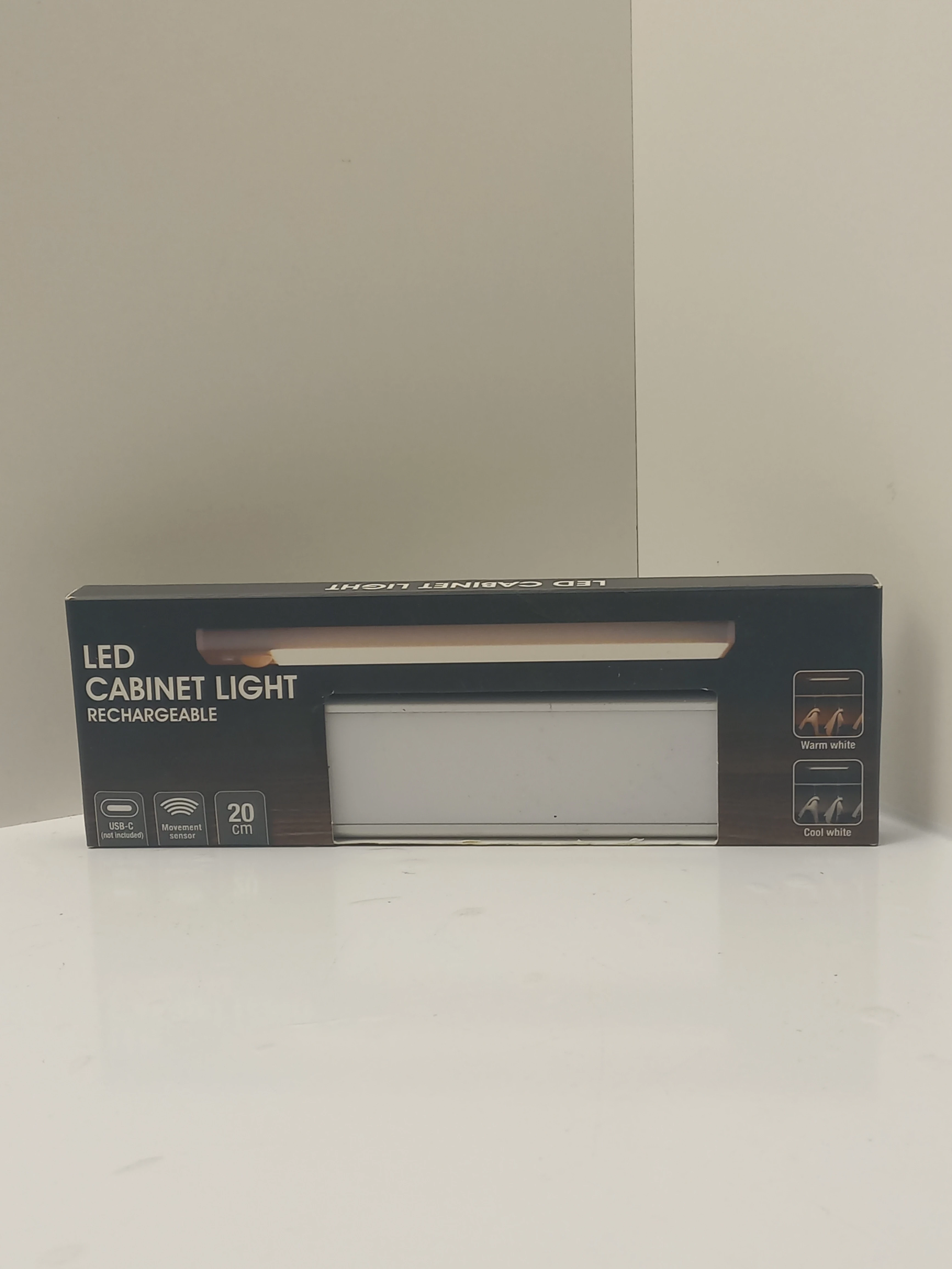 lampa-led-z-czujnikiem-ruchu-magnesem-ladowalna-oswietlenie-szafy-dokerska-3-wroclaw