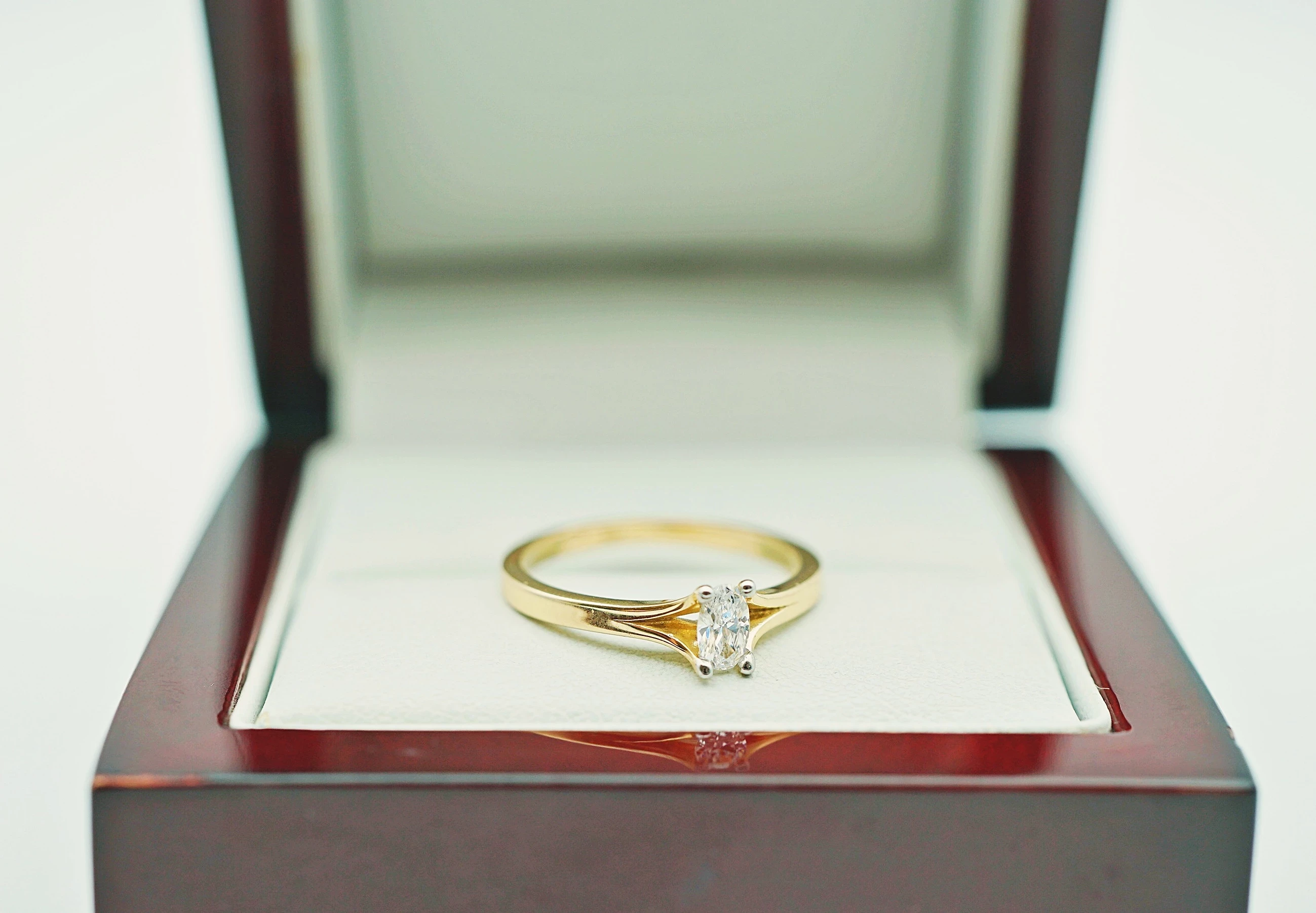 zloty-pierscionek-z-cyrlonia-14k-585-198g-r11-waga-198