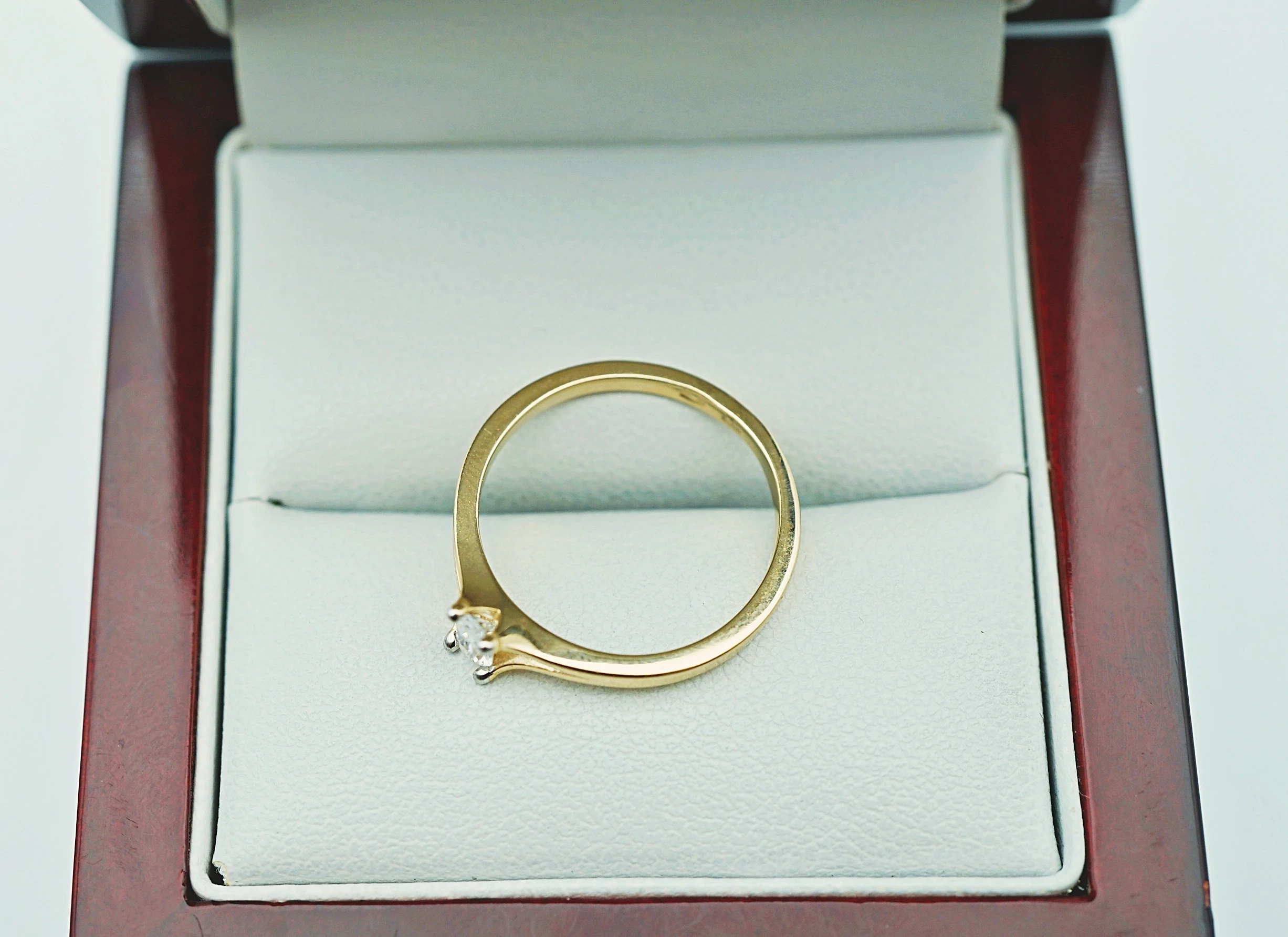 zloty-pierscionek-z-cyrlonia-14k-585-198g-r11-kolor-249512-1647429