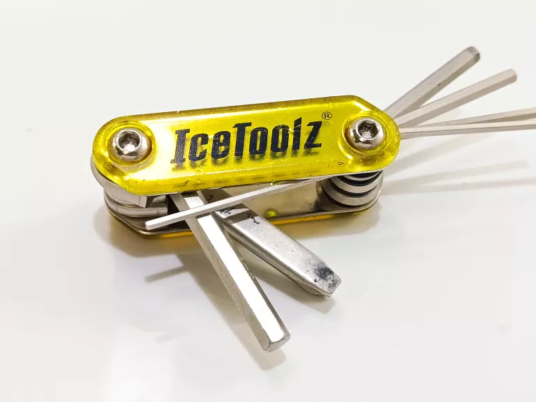 klucz-icetoolz-multitool-model-icetoolz