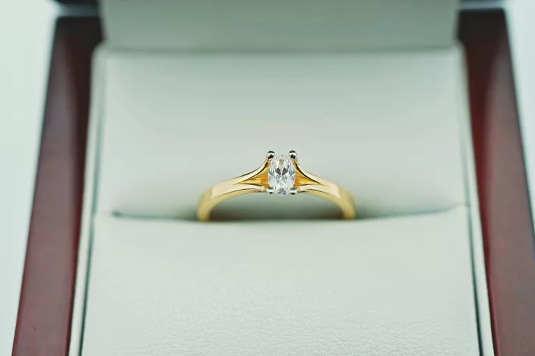 zloty-pierscionek-z-cyrlonia-14k-585-198g-r11-sciegiennego-64-poznan