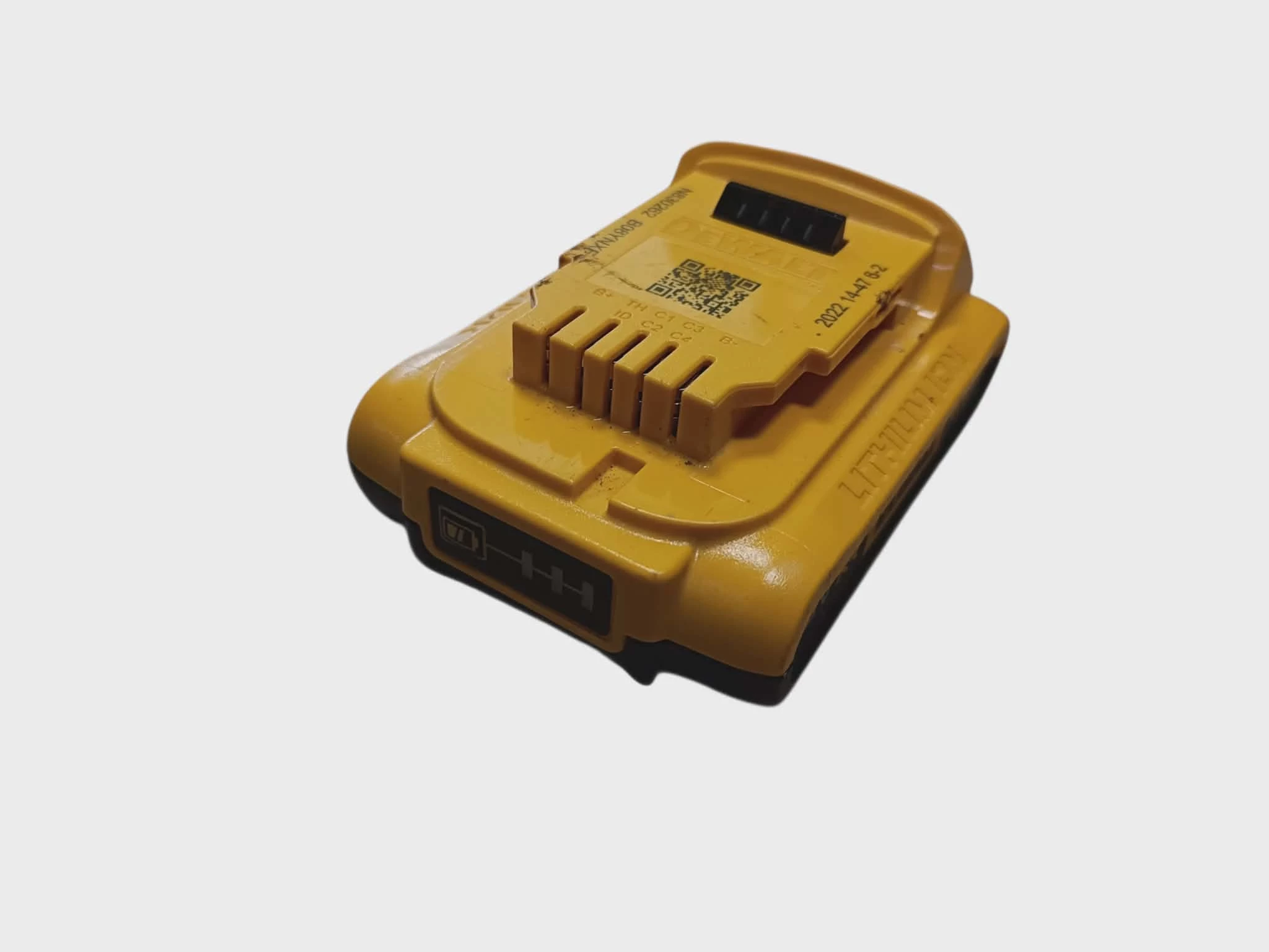 akumulator-dewalt-dcb183-18v-20-ah-waga-produktu-z-opakowaniem-jednostkowym-0400