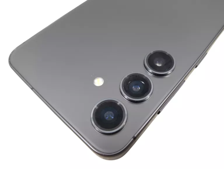 samsung-galaxy-s24-8256gb-stan-11323-2