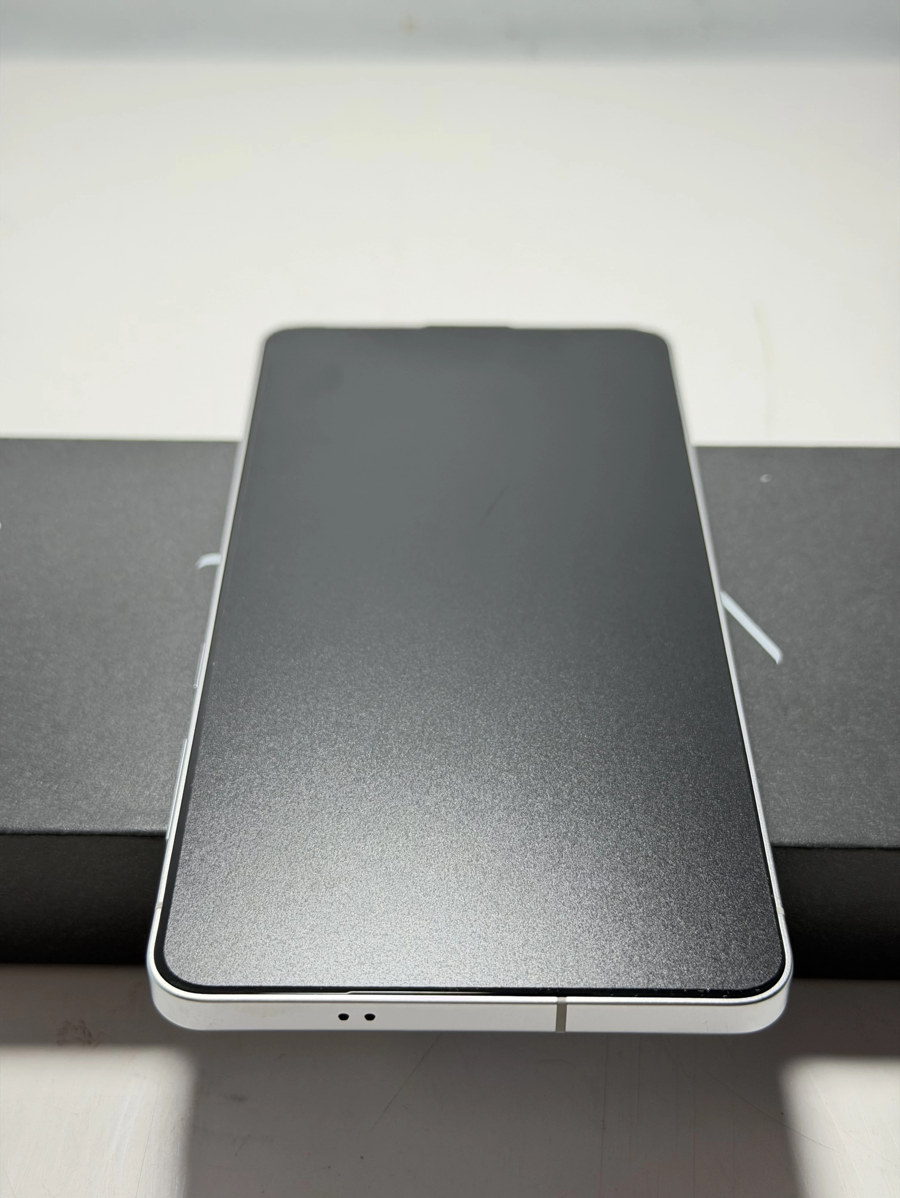 telefon-samsung-galaxy-s25-edge-12256gb-igla-fv-stan-11323-2