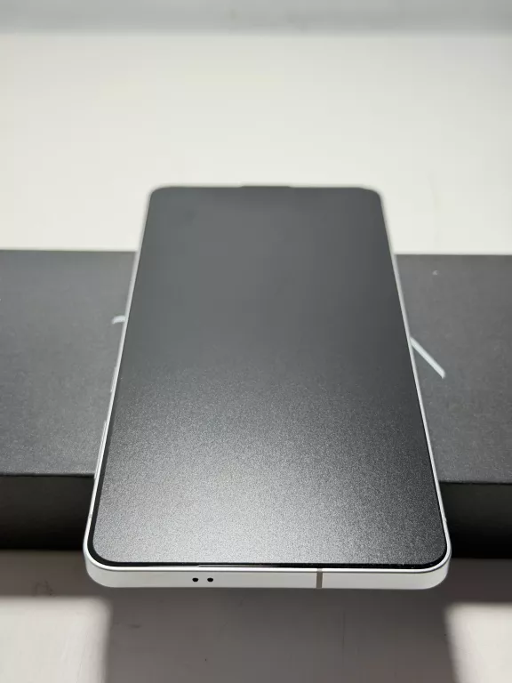 telefon-samsung-galaxy-s25-edge-12256gb-igla-fv-stan-11323-2