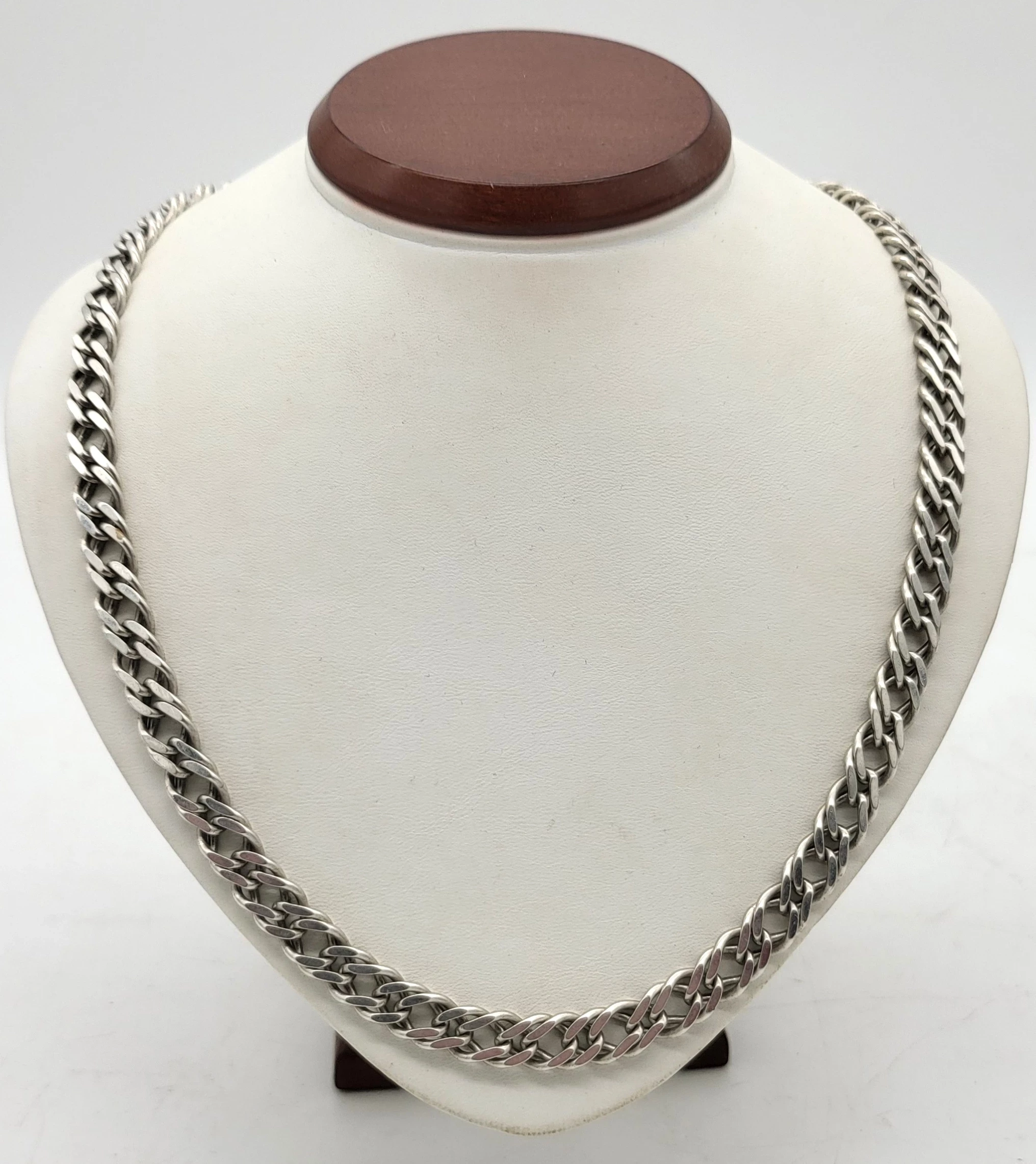 piekny-srebrny-lancuszek-56-cm-plac-wolnosci-1-pyrzyce