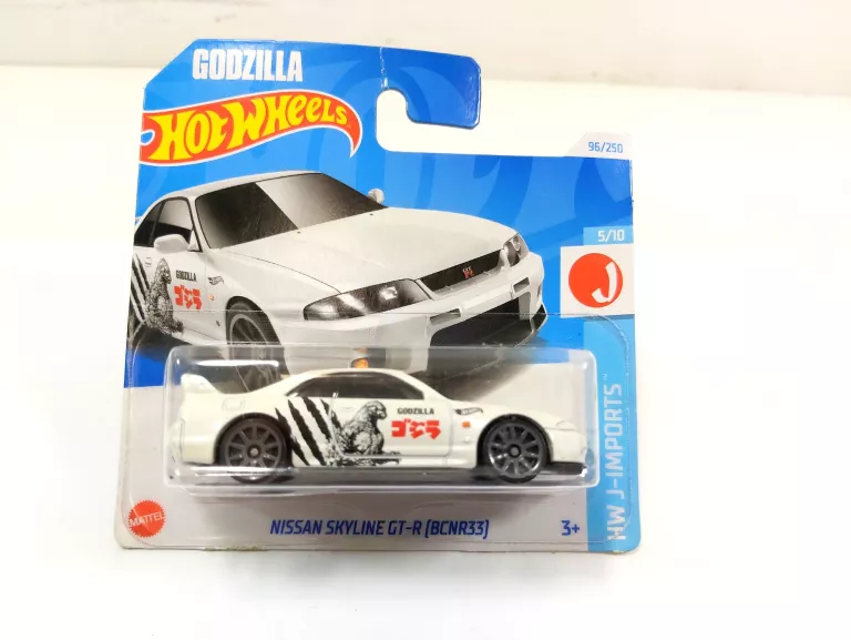 hot-wheels-nissan-skyline-gt-r-mickiewicza-1-nidzica