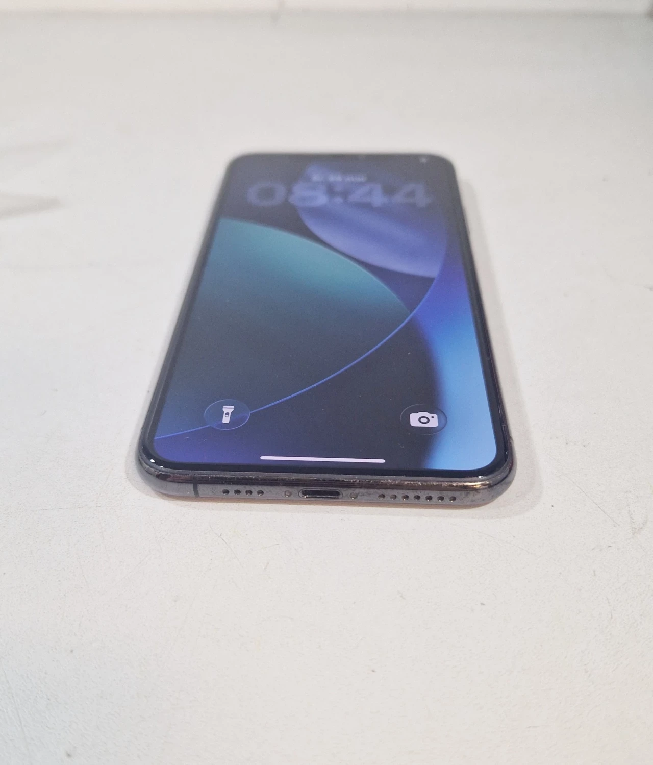 apple-iphone-11-pro-max-64gb-bat-73-przekatna-ekranu-650