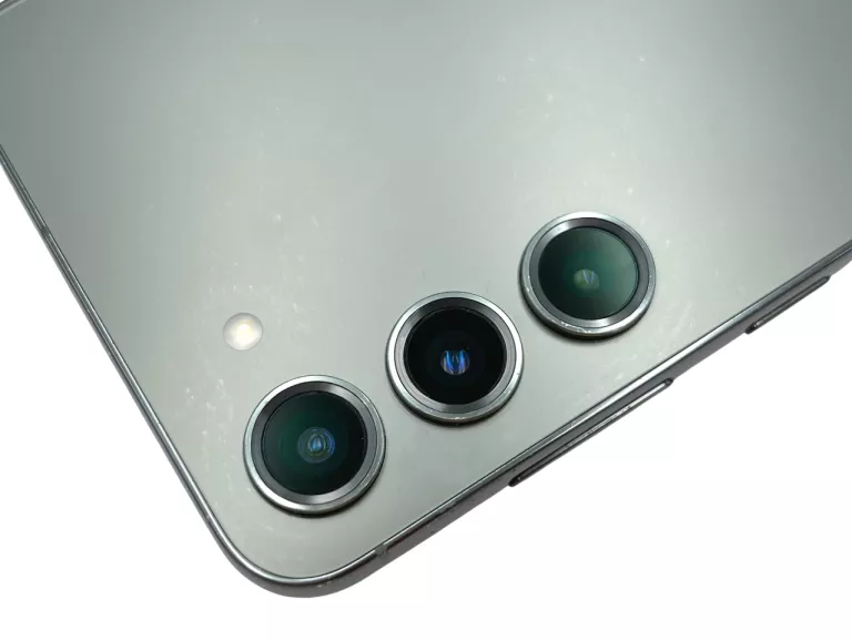 telefon-samsung-galaxy-s23-5g-8256gb-66-120hz-4700mah-wbudowana-pamiec-202869-214185