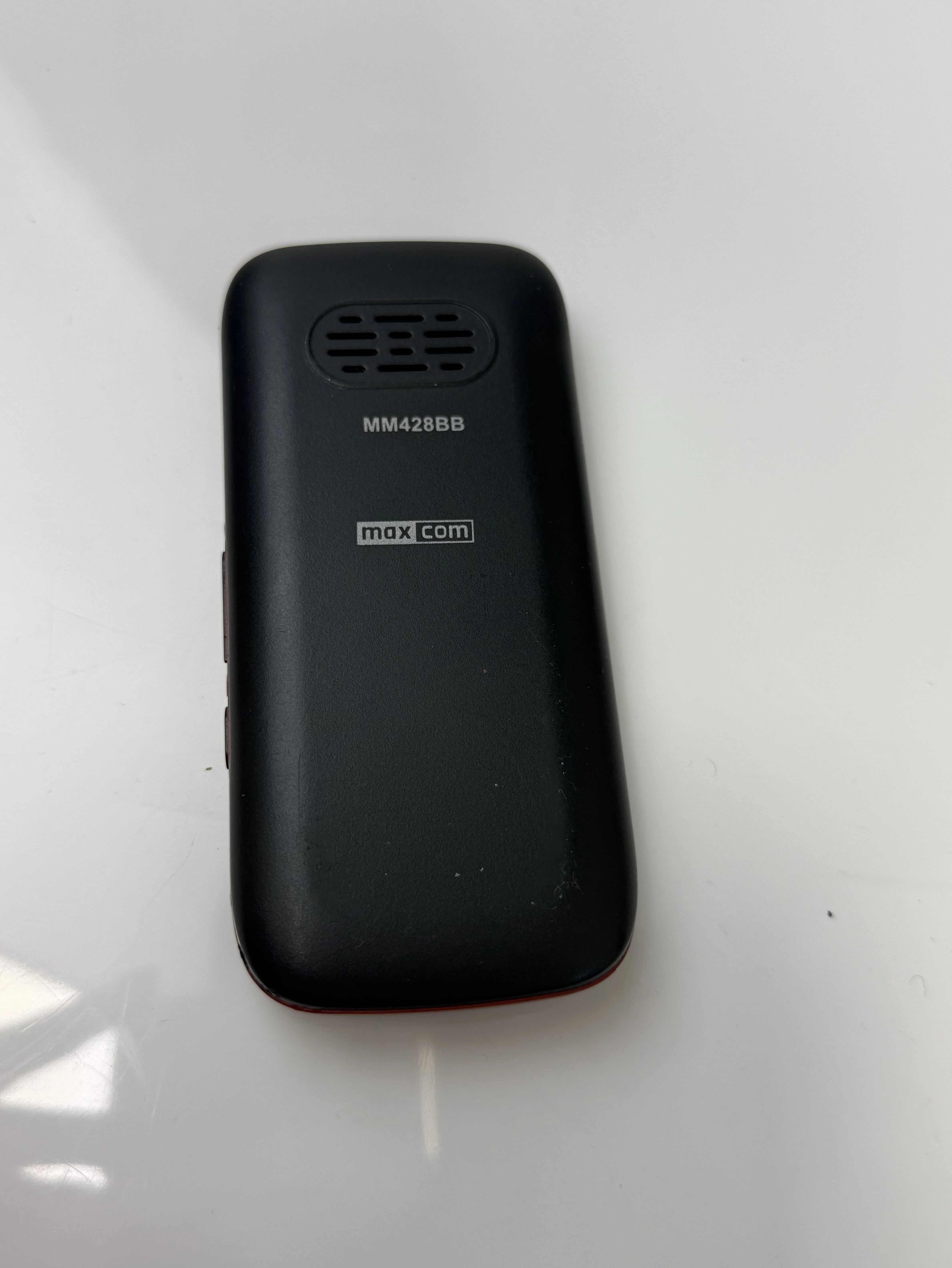 telefon-max-com-mm428bb-przekatna-ekranu-180