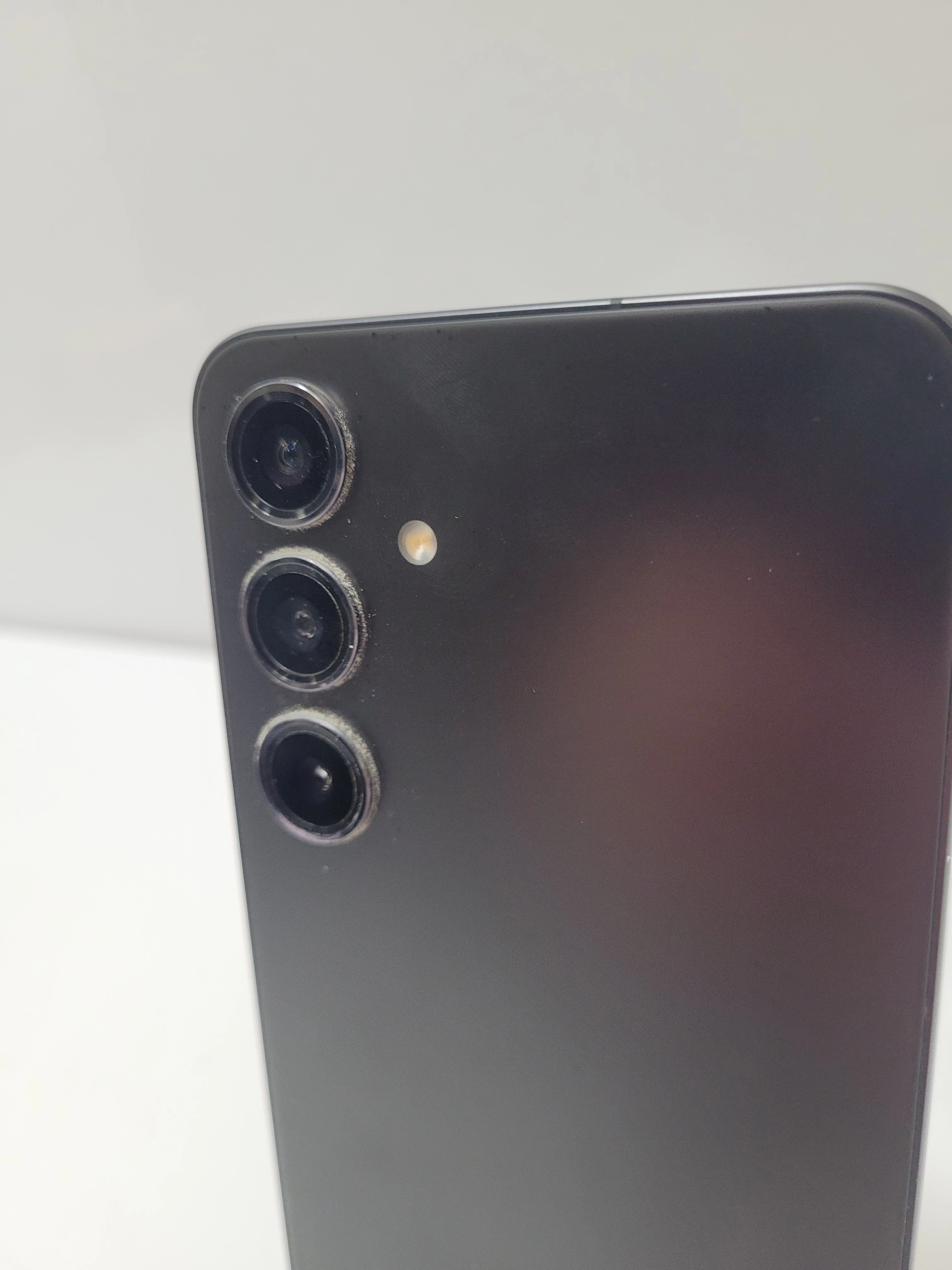 telefon-galaxy-s24-typ-202685-212929