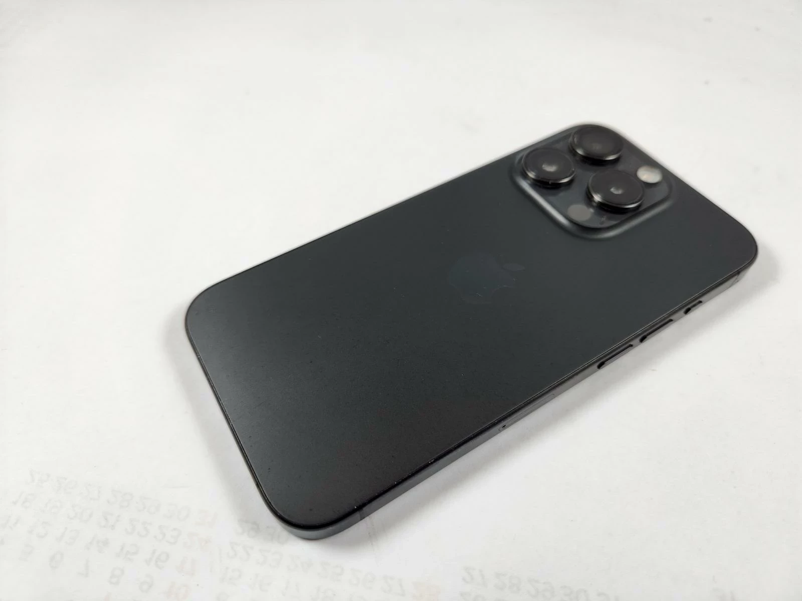 apple-iphone-15-pro-128gb-bateria-91-przekatna-ekranu-610