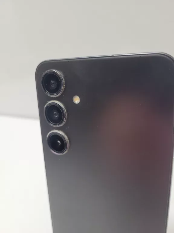 telefon-galaxy-s24-typ-202685-212929