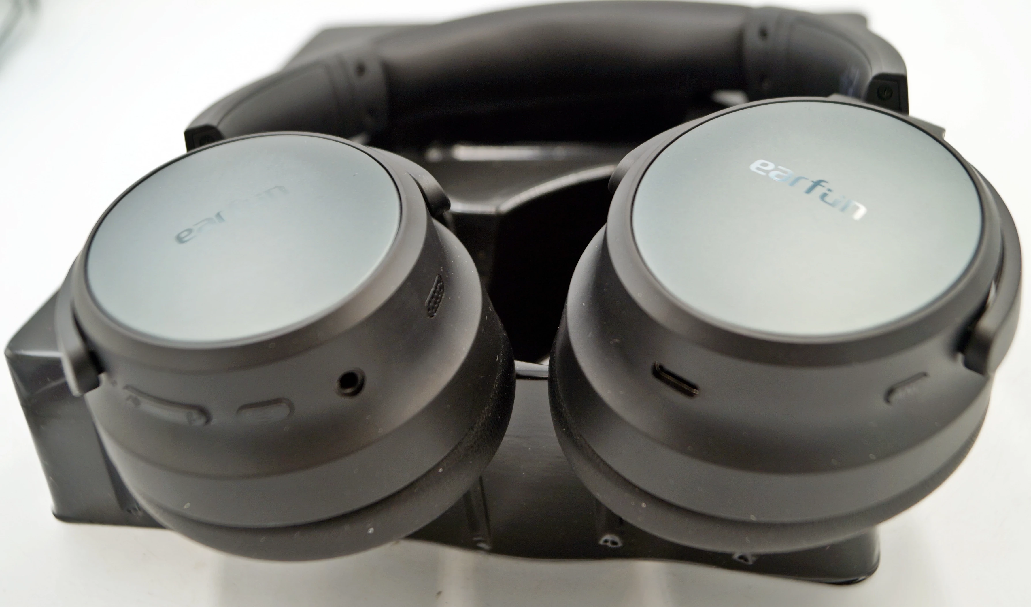 sluchawki-bezprzewodowe-wokoluszne-earfun-tune-pro-czarne-anc-120h-bt5-rodzaj-sluchawek-203681-217757