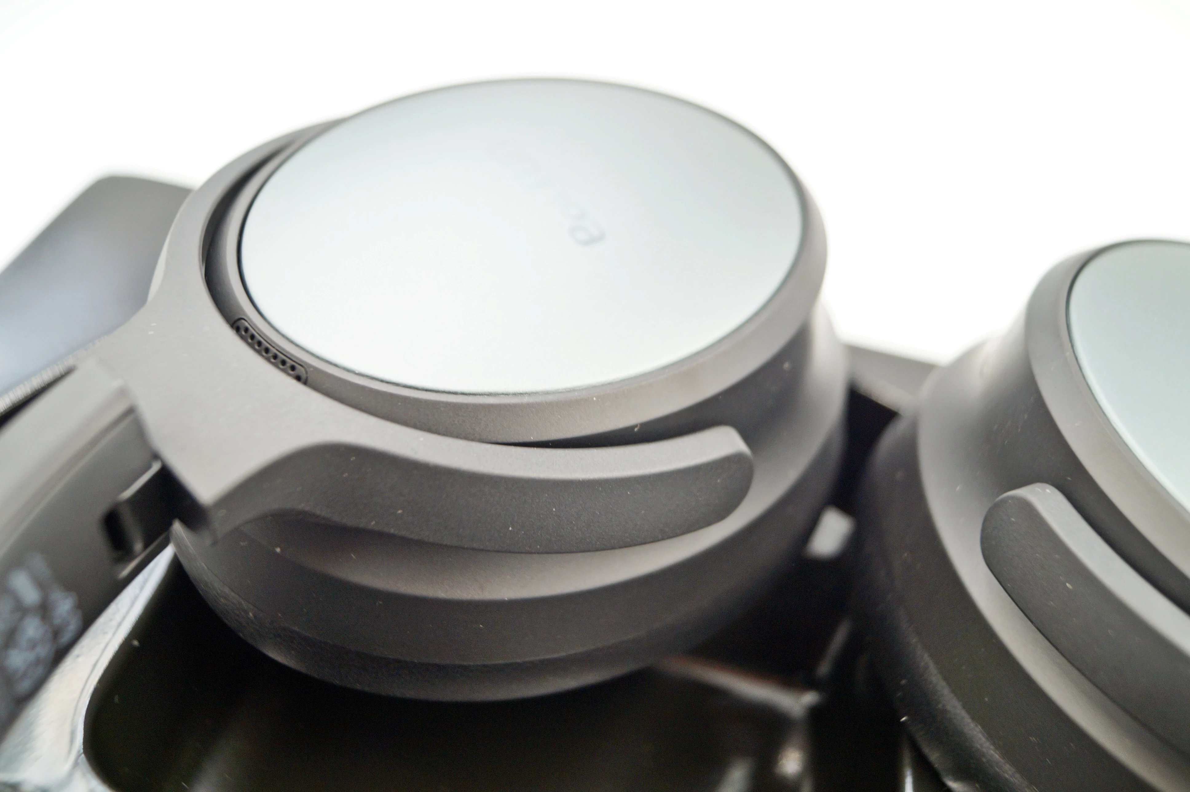 sluchawki-bezprzewodowe-wokoluszne-earfun-tune-pro-czarne-anc-120h-bt5-waga-produktu-28950