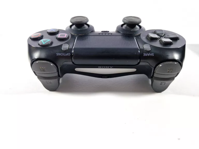 konsola-ps-4-pro-pad-ladowarka-liczba-kontrolerow-w-zestawie-205994-225550