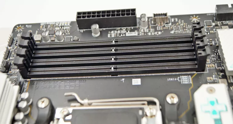 plyta-glowna-msi-b650m-gaming-plus-wifi-typ-gniazda-procesora-206294-1680143