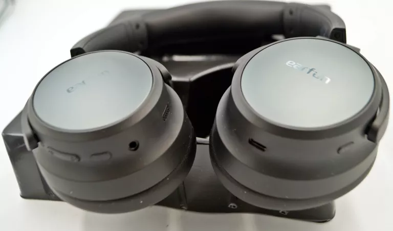 sluchawki-bezprzewodowe-wokoluszne-earfun-tune-pro-czarne-anc-120h-bt5-rodzaj-sluchawek-203681-217757