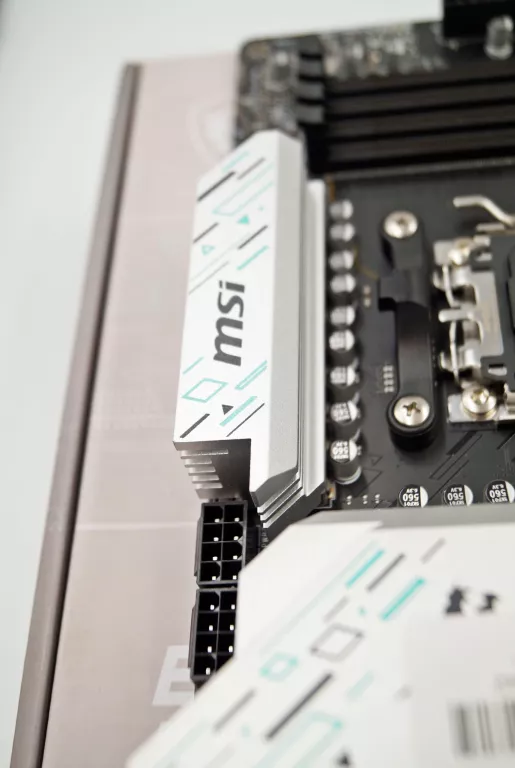 plyta-glowna-msi-b650m-gaming-plus-wifi-typ-obslugiwanej-pamieci-9021-1098500