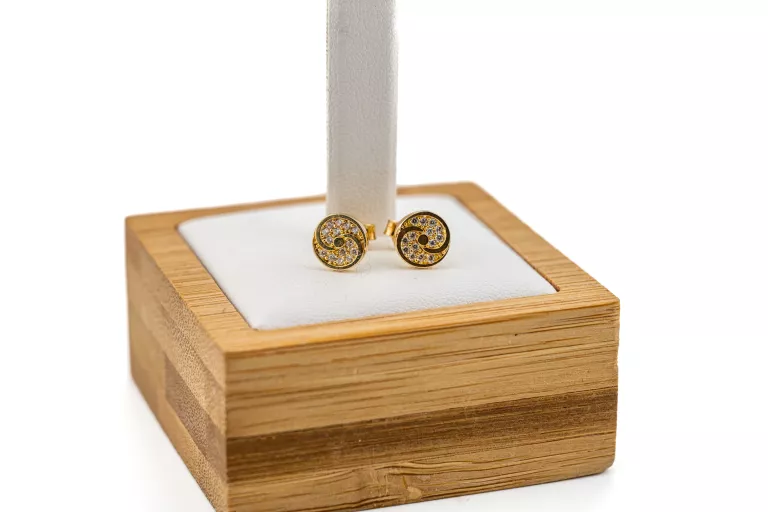 zc069-swietne-zlote-kolczyki-z-wzorem-yin-i-yang-zloto-585-sztyfty-plac-3-maja-6-sj-luban-kamp