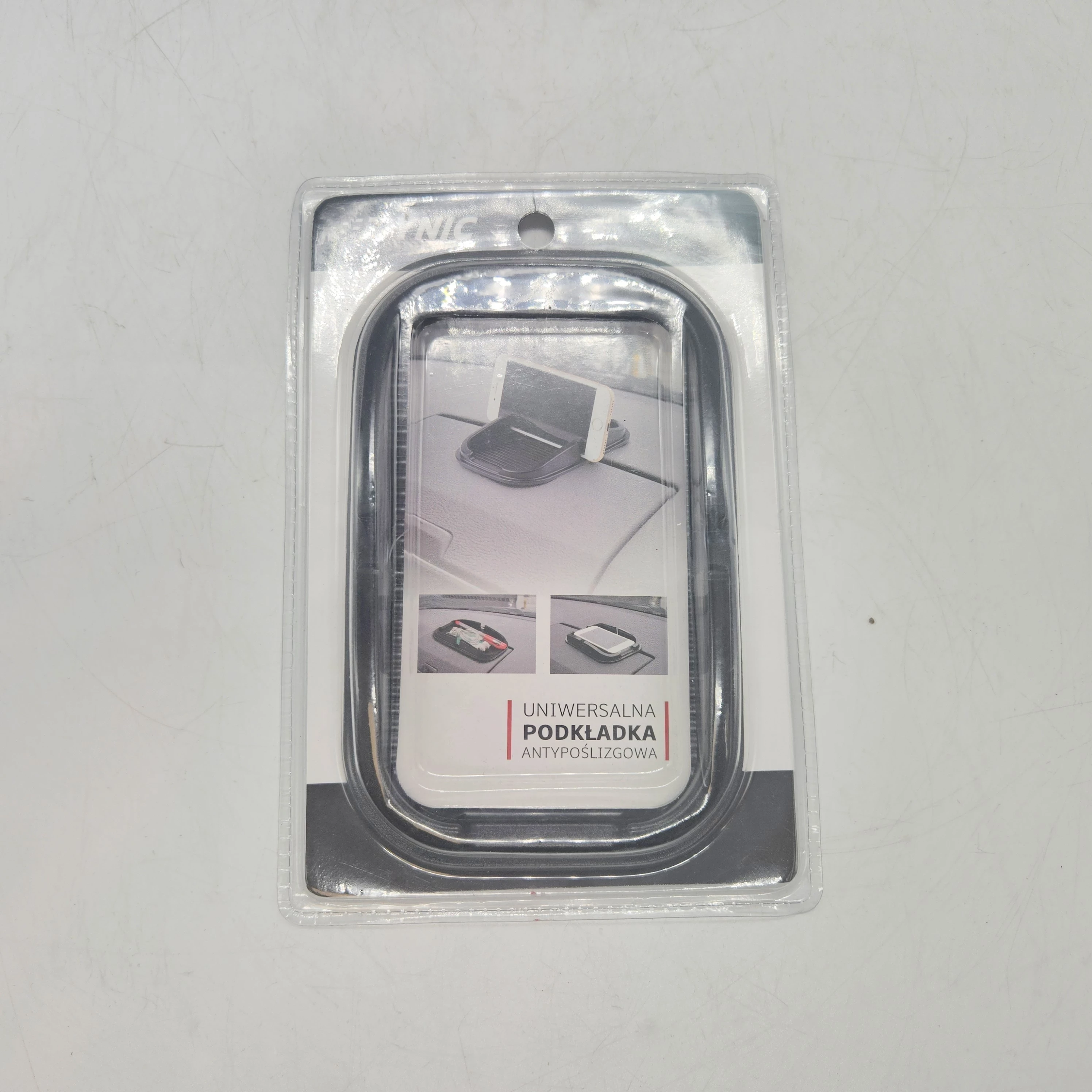 dynic-uniwersalna-podkladka-antyposlizgowa-3-maja-48-poznan-ska-x