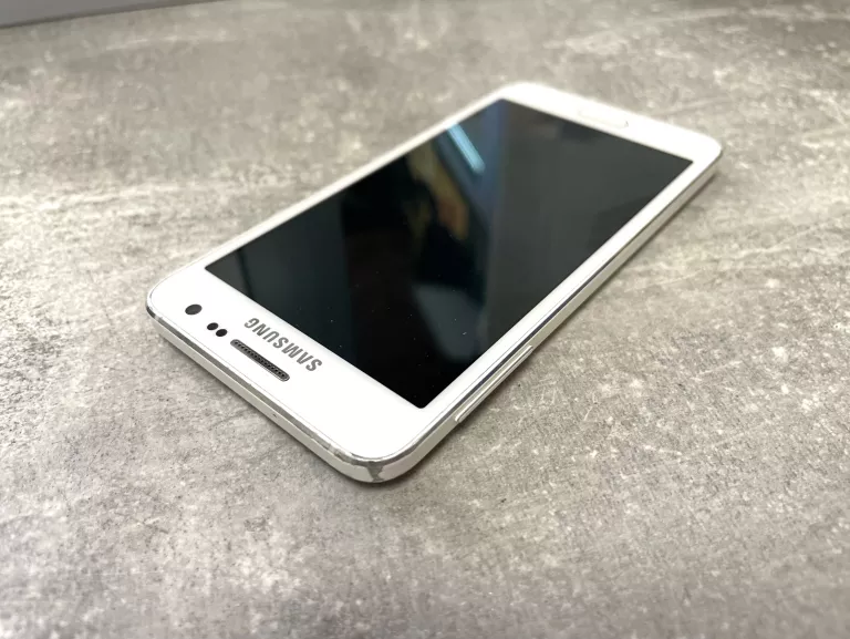 telefon-samsung-galaxy-a3-2015-stan-11323-2