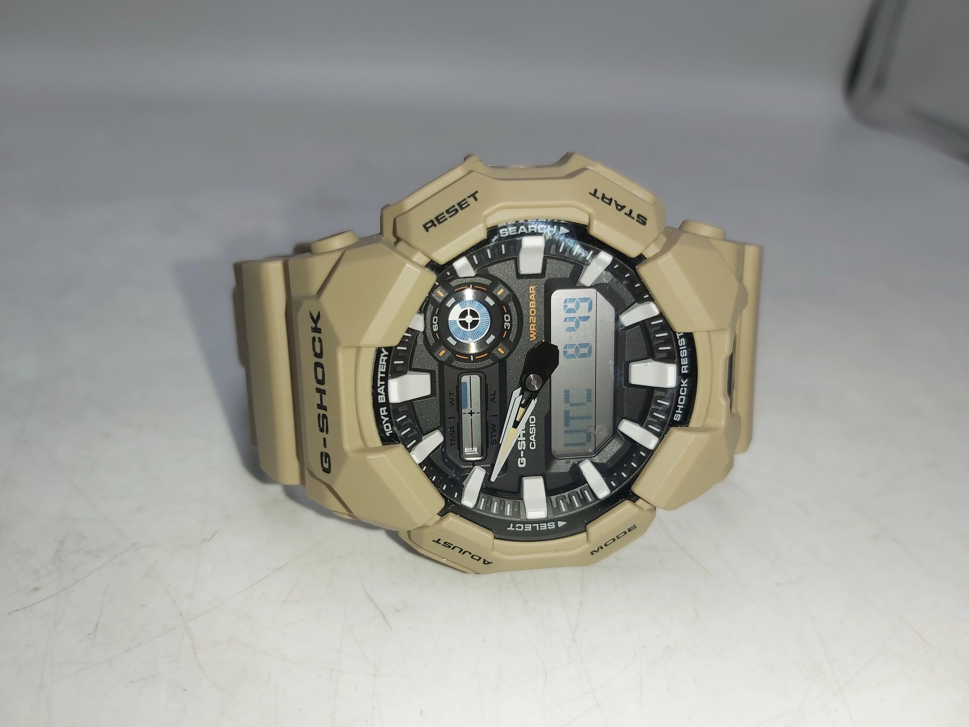 zegarek-casio-g-shock-ga-010-ksztalt-koperty-129223-2