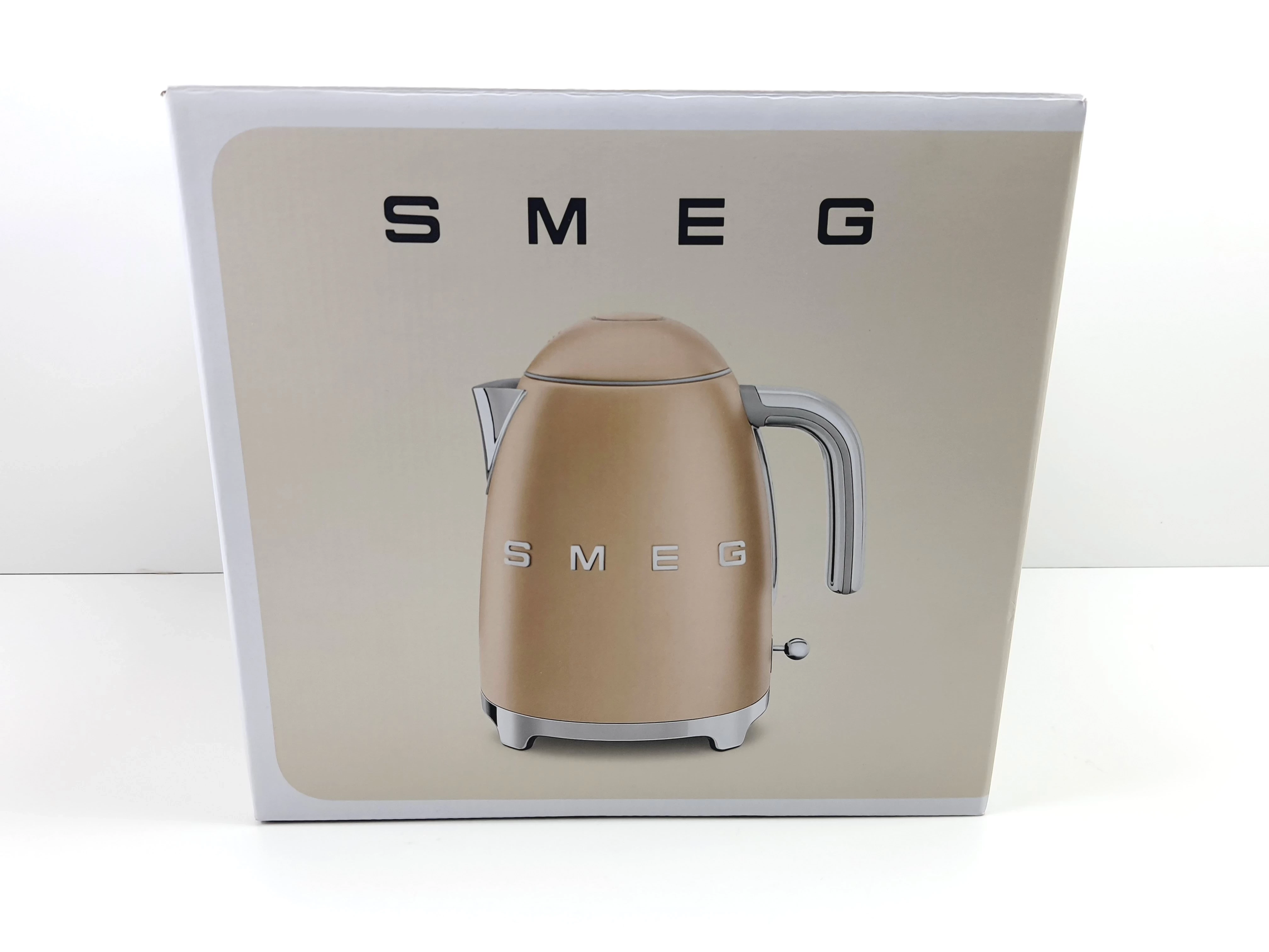 czajnik-elektryczny-smeg-klf03chmeu-szampanski-matowy-polwiejska-13-poznan-ska-x