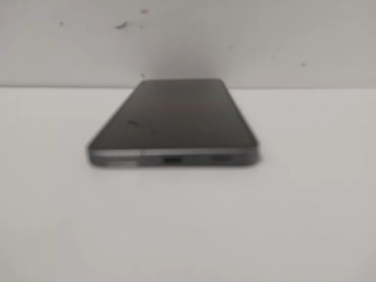 telefon-samsung-a56-8256-polecam-przekatna-ekranu-670