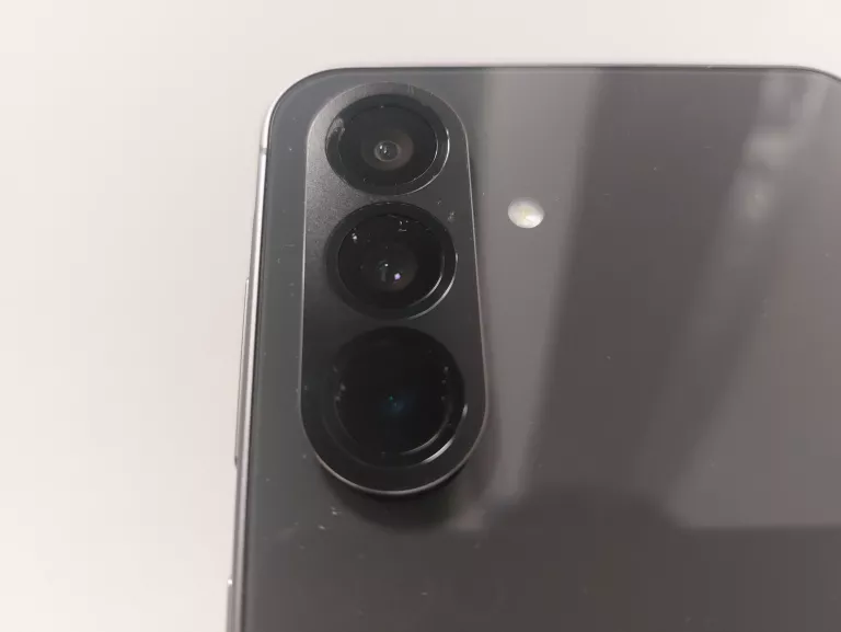 telefon-samsung-a56-8256-polecam-typ-202685-212929