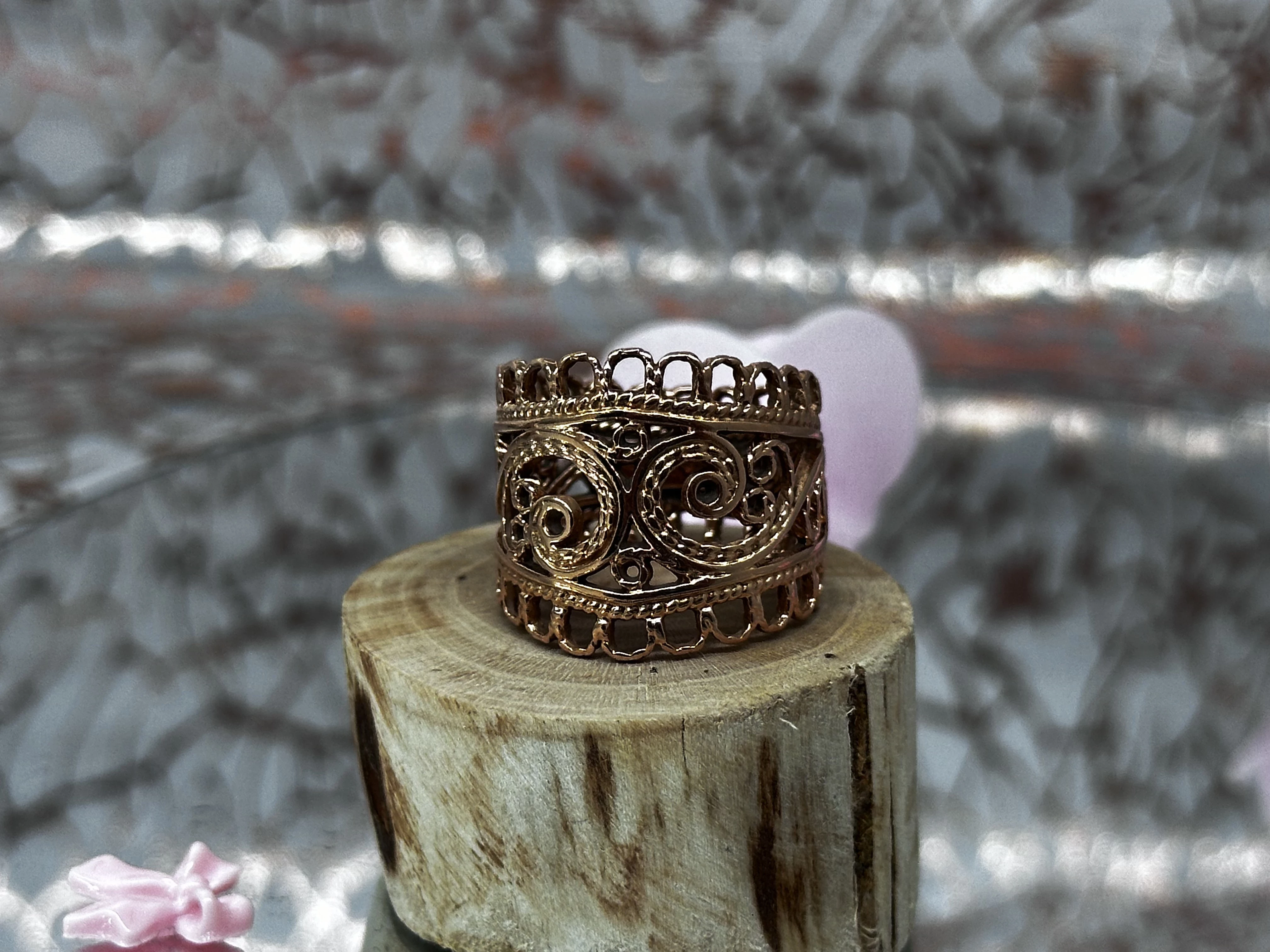 piekny-zloty-pierscionek-kolor-249512-1647429