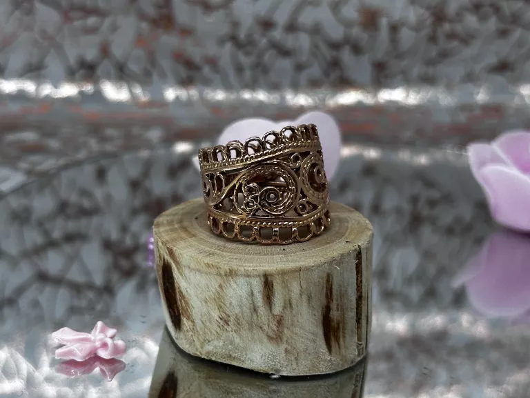 piekny-zloty-pierscionek-marka-248811-958954