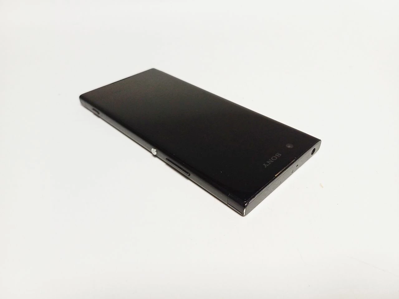 telefon-sony-xa1-3gb32gb-stan-11323-2