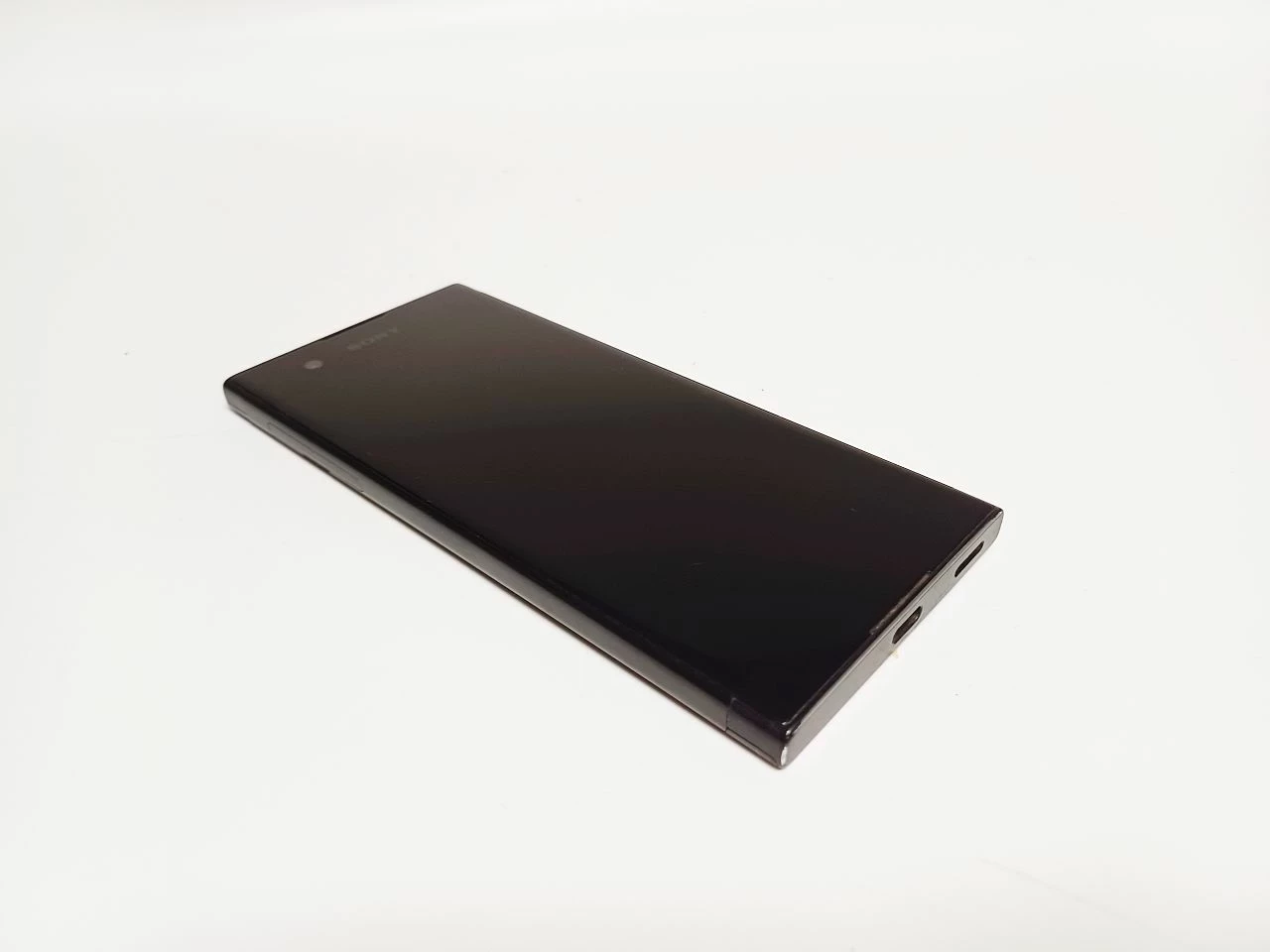 telefon-sony-xa1-3gb32gb-typ-202685-212929