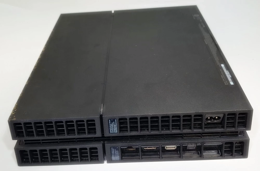 konsola-ps4-cuh-1215a-1-pad-okablowanie-500gb-at-opis-gry-w-zestawie-205998-225574