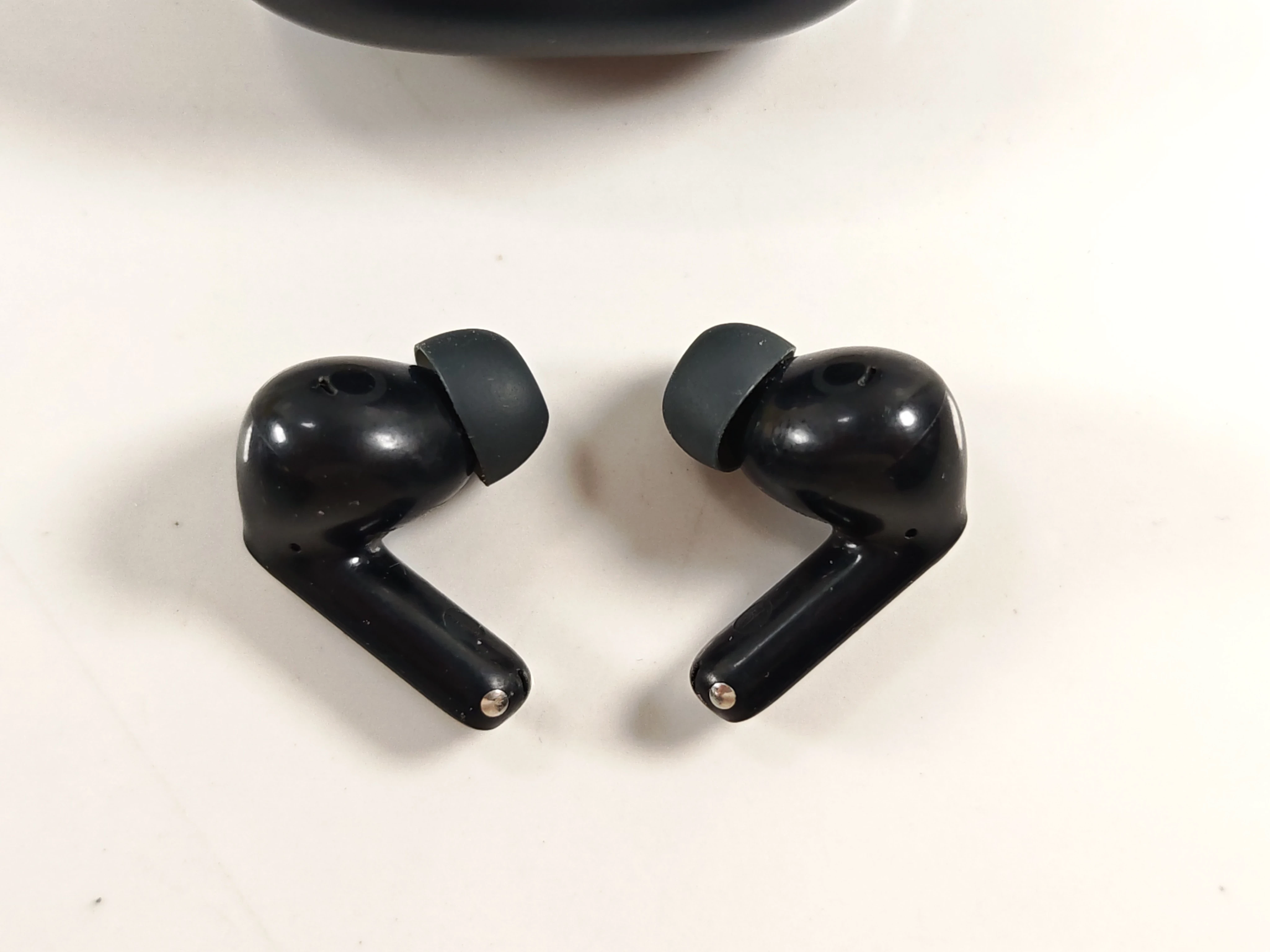 sluchawki-bezprzewodowe-dokanalowe-baseus-bass-bp1-pro-transmisja-sygnalu-203713-217785