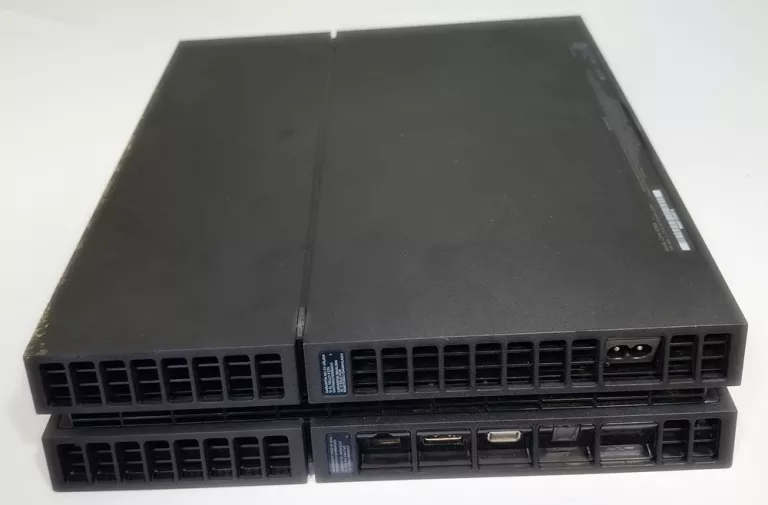 konsola-ps4-cuh-1215a-1-pad-okablowanie-500gb-at-opis-gry-w-zestawie-205998-225574