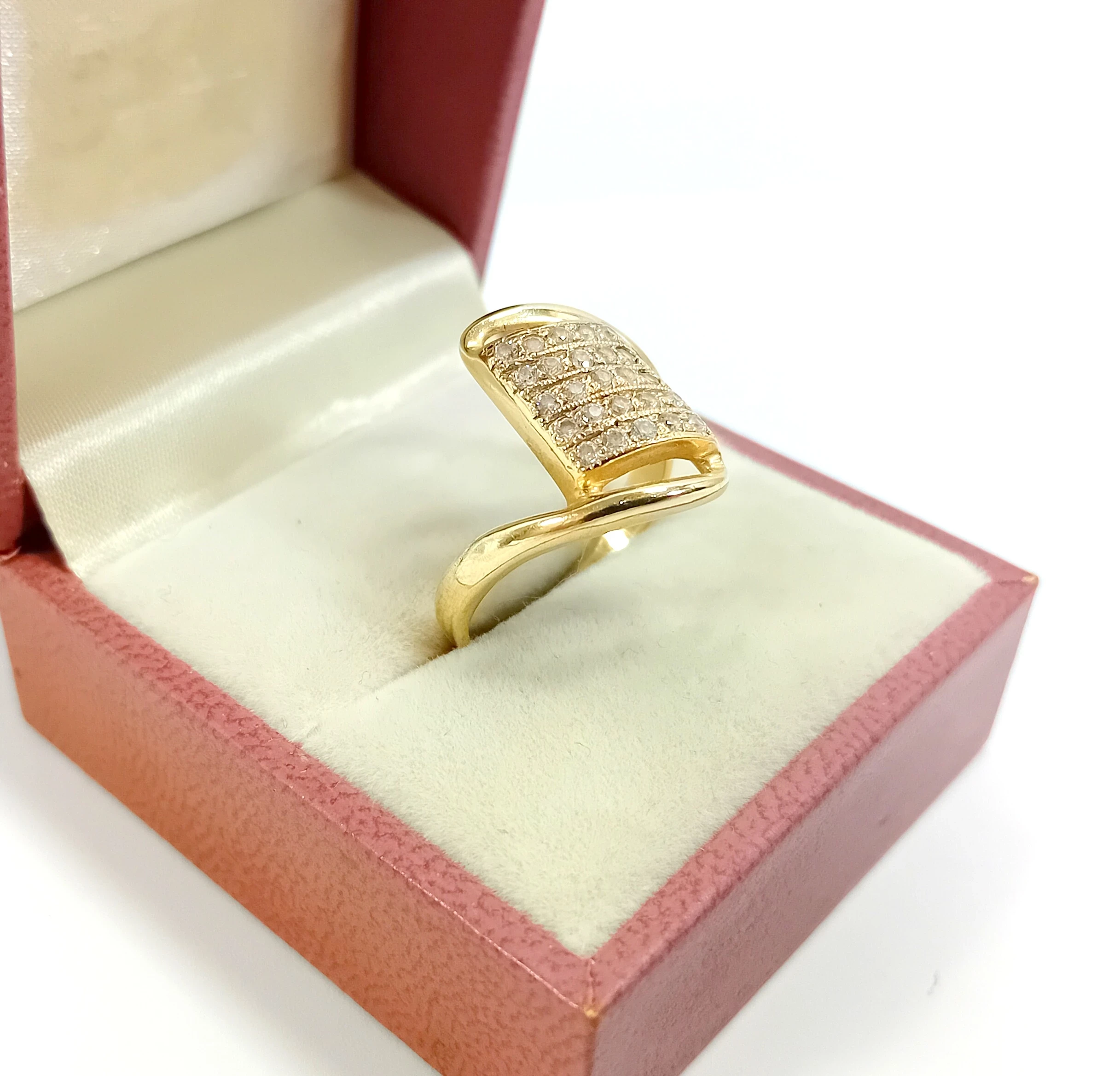 zjawiskowy-zloty-pierscionek-pr-585-r18-cudo-material-dominujacy-223721-131072