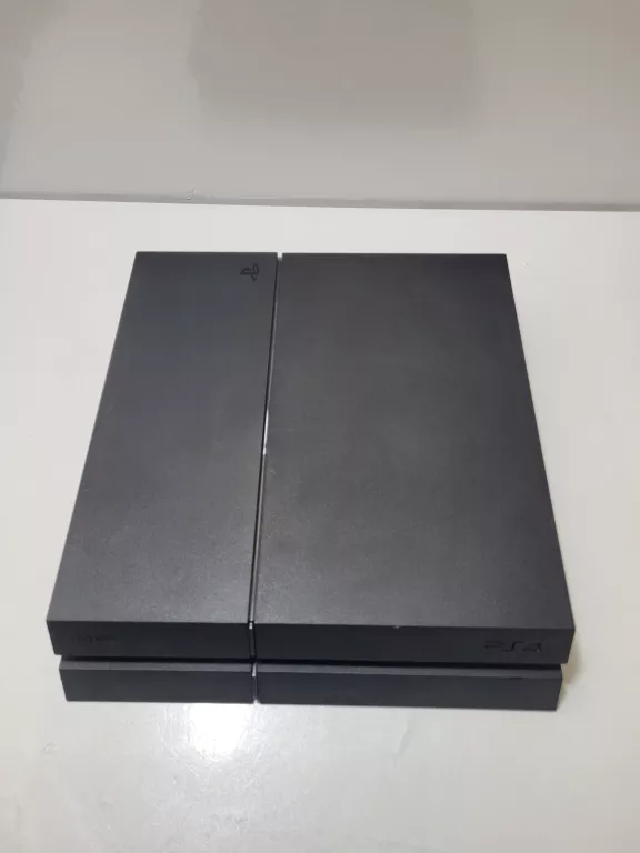 konsola-ps4-500gb-liczba-kontrolerow-w-zestawie-205994-225550