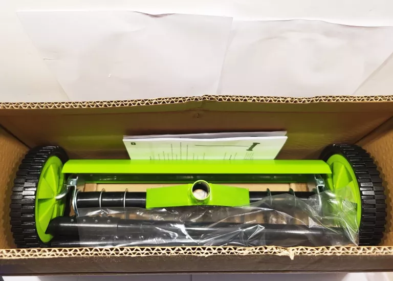 aerator-wertykulator-reczny-do-trawy-trawnika-na-kolkach-trzonkiem-szerokosc-robocza-48